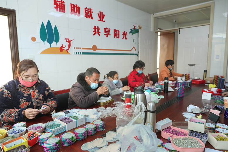 縣殘聯(lián)抓好殘障人員康復服務和輔助性就業(yè)工作